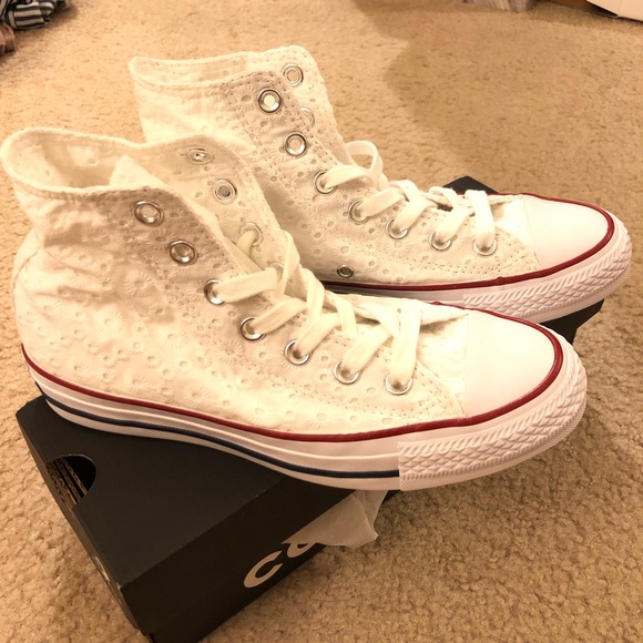 NWT Converse White Embroidered Garnet High Tops - Picture 2 of 5